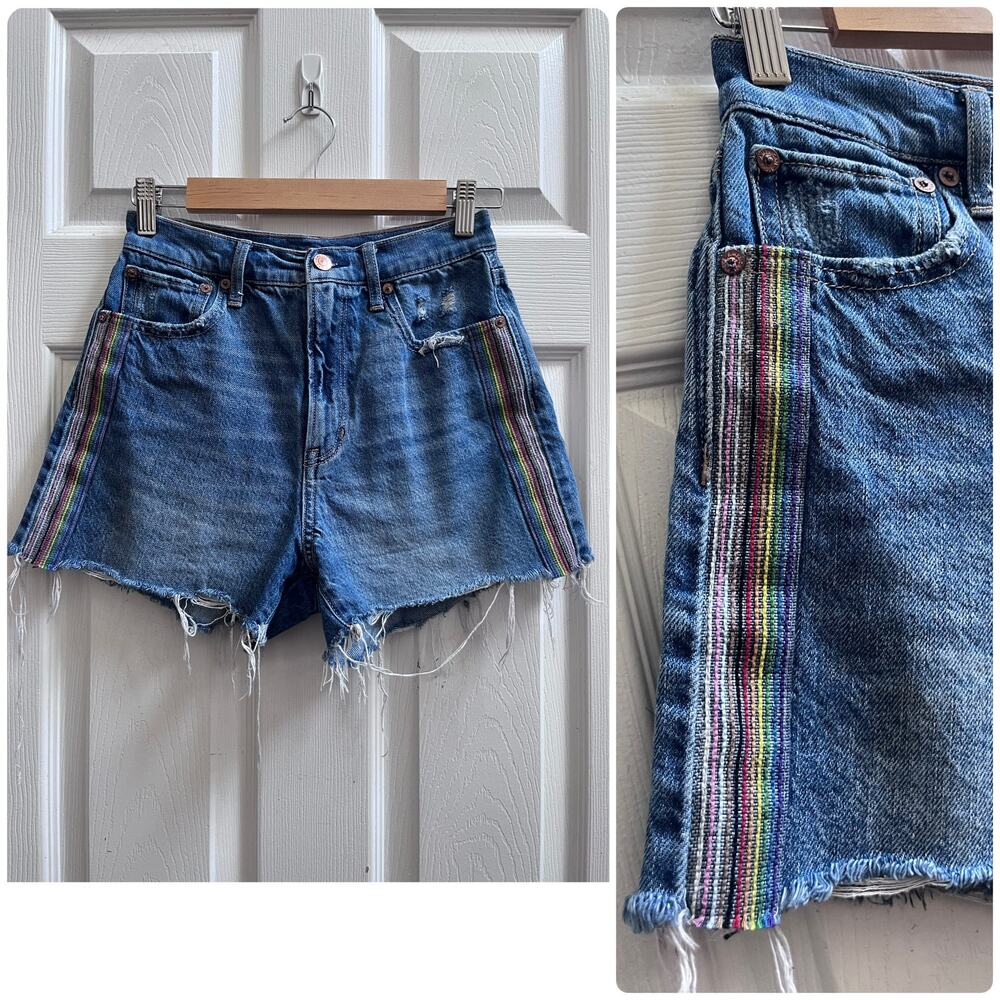 American Eagle Cotton Highest Rise 90s Boyfriend Jean Shorts Size 2 Pride Stripe